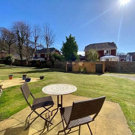 Largs Sea Front, Modern Apartment Экстерьер фото