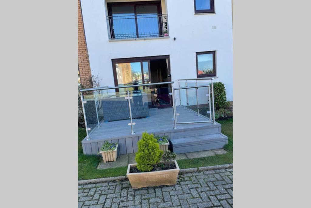 Largs Sea Front, Modern Apartment Экстерьер фото