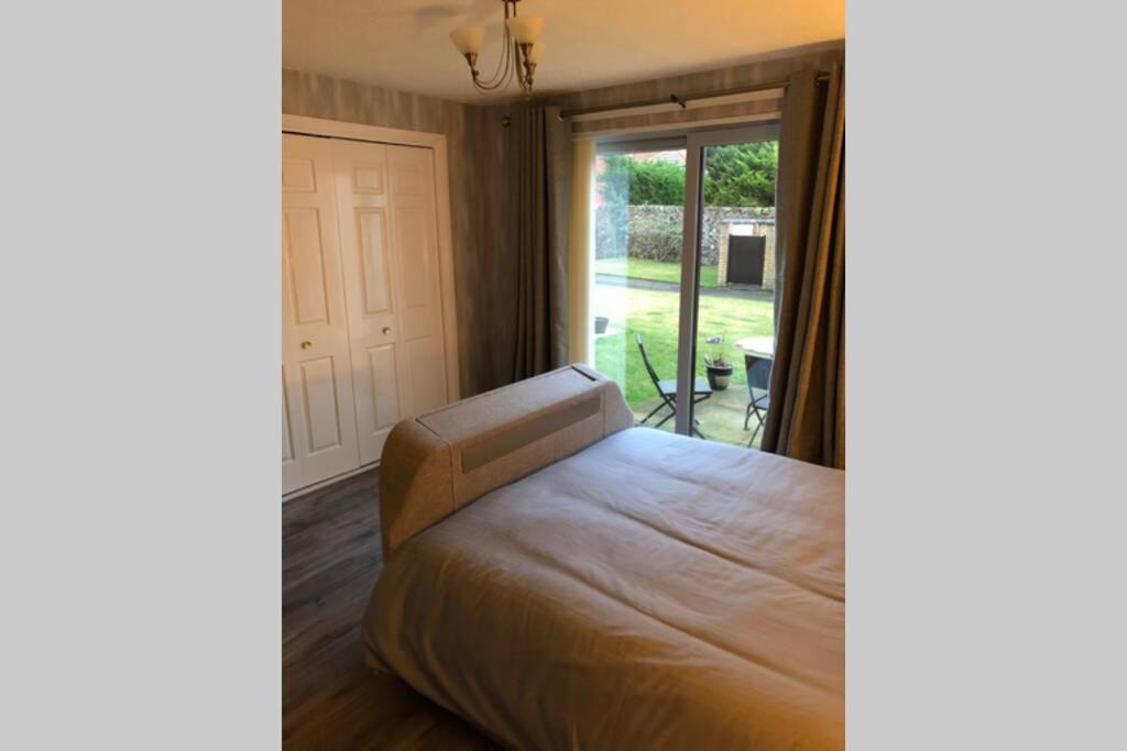 Largs Sea Front, Modern Apartment Экстерьер фото